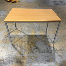 Skrivebord / arbeidsbord 120x80 cm – kontorbord i trefinish