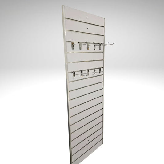Brukt slatwall / spilevegg (Spacewall) 60x180 cm – butikkpanel